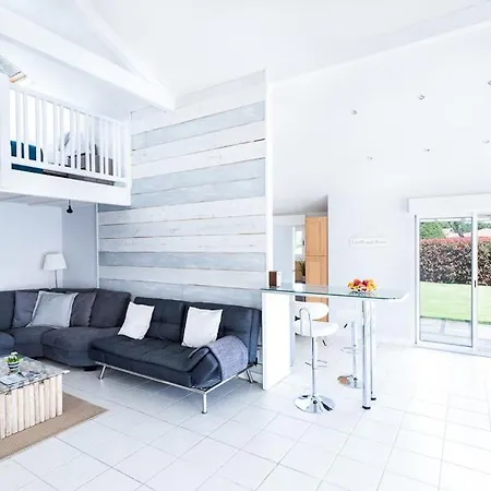 Sleeps 8 Tosse