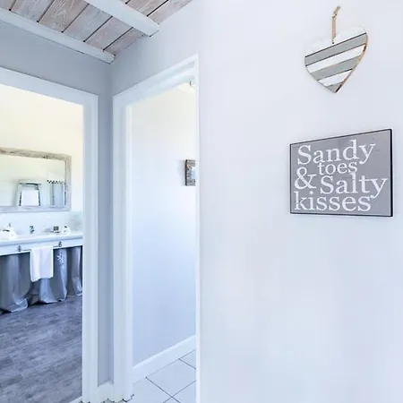 Sleeps 8 فيلة